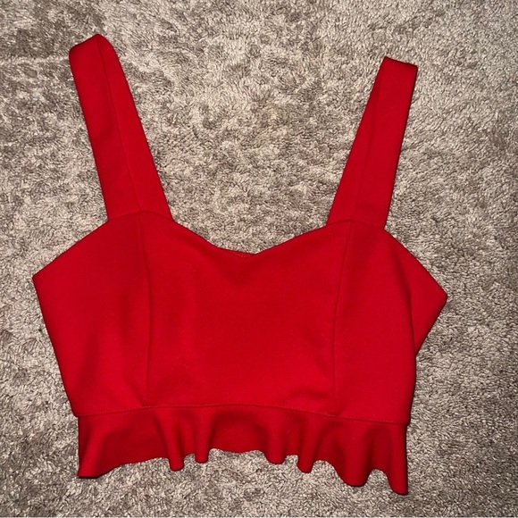 3/$25 🍄 Forever 21 Red Ruffled Crop Top Tank Size Large - Picture 5 of 7